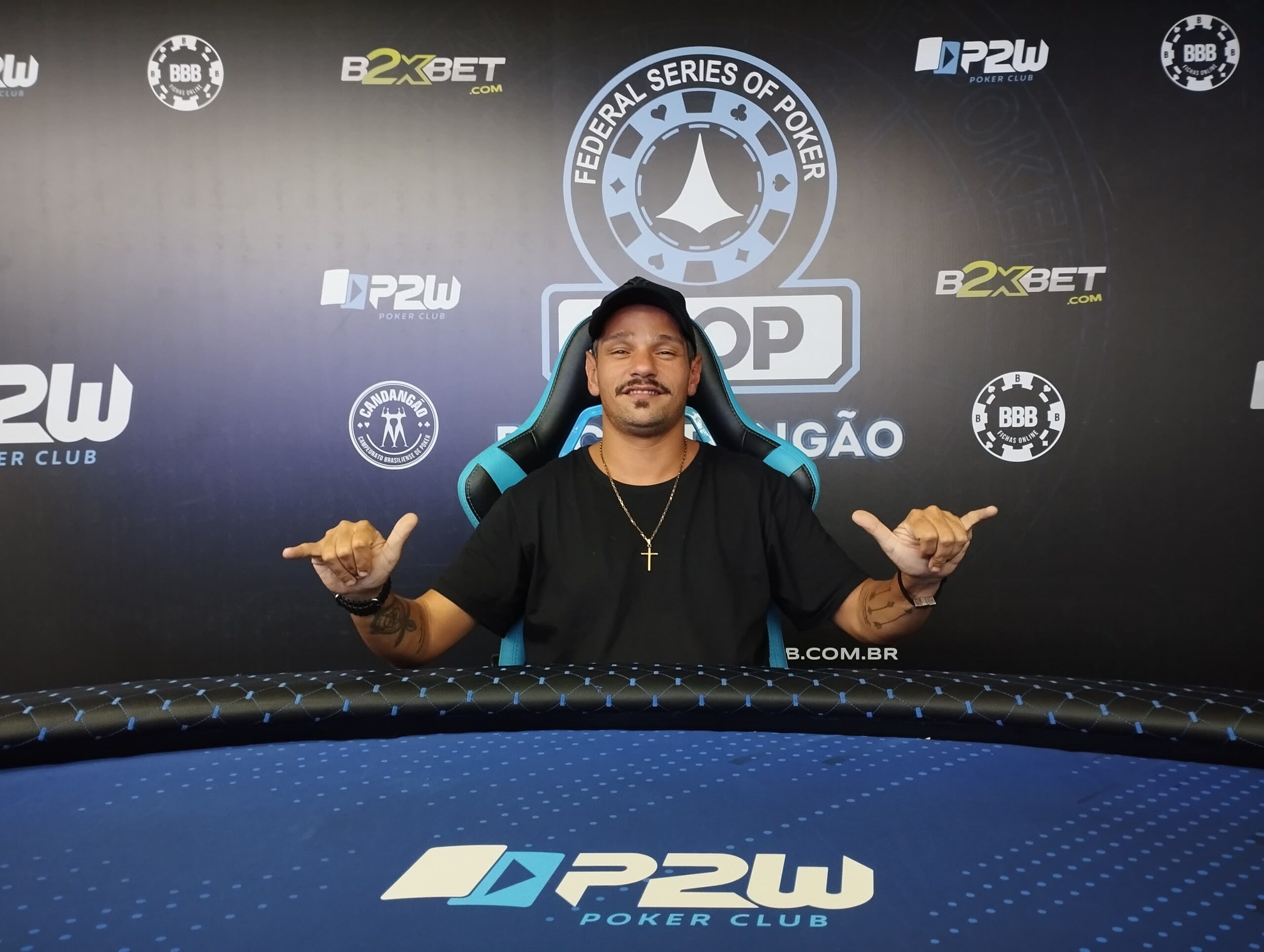 MONSTER STACK E TARDEZINHA: VINÍCIUS BENTO E DILLER ROBERTO ARRASAM NOS TORNEIOS DA P2W